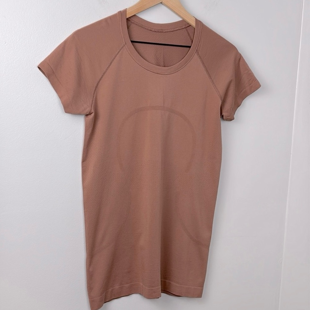 Lululemon Swiftly Tech T-Shirt Savannah Size 8